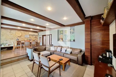 Casa com 5 Quartos à venda, 250m² no Humaitá, Rio de Janeiro