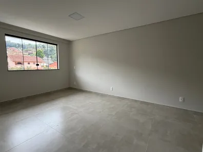 Apartamento com 2 Quartos para alugar, 79m² no Sans Souci, Nova Friburgo