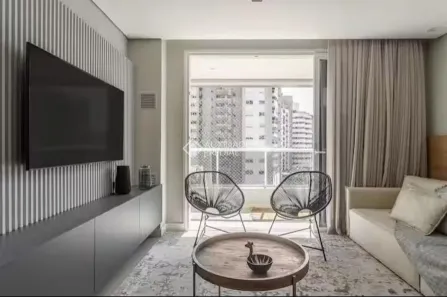 Apartamento com 2 Quartos para alugar, 82m² no Centro, Florianópolis
