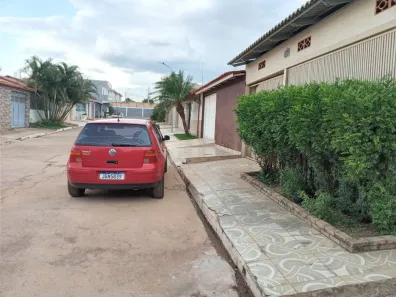 Casa com 3 Quartos à venda, 75m² no Setor de Chácaras Anhangüera A, Valparaíso de Goiás
