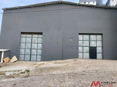 Prédio Residencial para alugar, 500m² no Candelária, Natal