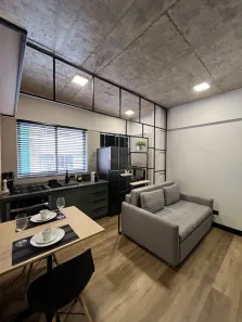 Apartamento com 1 Quarto para alugar, 30m² no Zona 03, Maringá