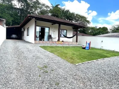 Casa com 3 Quartos à venda, 90m² no Parque Guarani, Joinville