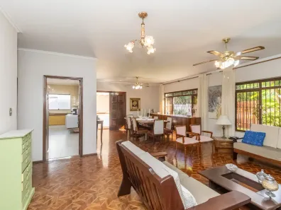 Casa com 3 Quartos à venda, 245m² no Vila Madalena, São Paulo