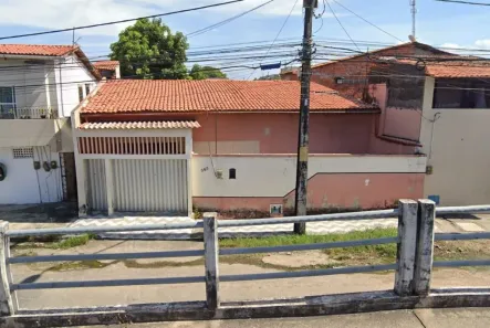 Casa com 3 Quartos à venda, 210m² no Parangaba, Fortaleza