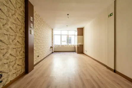 Sala Comercial à venda, 35m² no Bom Fim, Porto Alegre