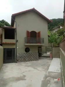 Casa com 3 Quartos à venda, 10m² no Quissama, Petrópolis