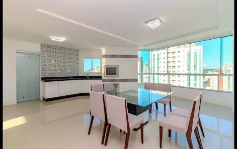 Apartamento com 3 Quartos para alugar, 140m² no Centro, Balneário Camboriú