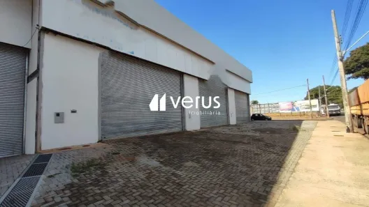 Galpão/Depósito/Armazém para alugar, 200m² no Segismundo Pereira, Uberlândia