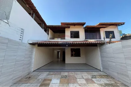 Sobrado com 4 Quartos à venda, 161m² no Cidade dos Funcionários, Fortaleza