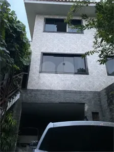 Sobrado com 3 Quartos à venda, 239m² no Jardim Textil, São Paulo