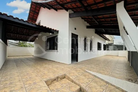Casa com 3 Quartos à venda, 112m² no , Peruíbe