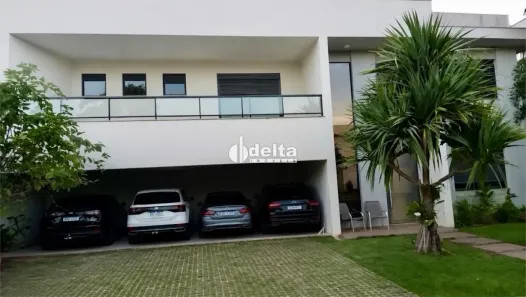 Casa de Condomínio com 4 Quartos à venda, 360m² no Jardim Sul, Uberlândia