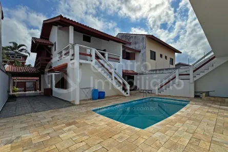 Casa com 4 Quartos à venda, 245m² no Cidade Nova Peruíbe, Peruíbe
