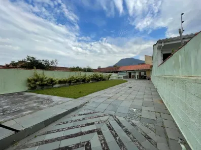 Casa com 2 Quartos à venda, 112m² no Centro, Peruíbe