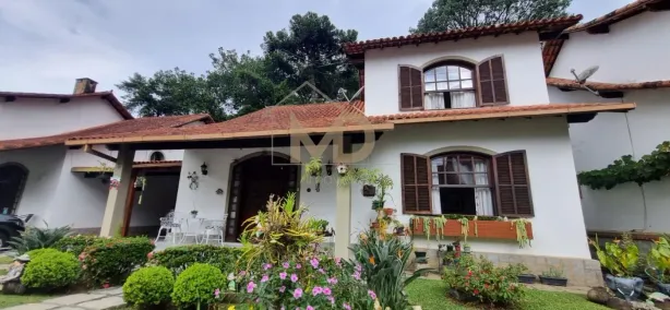 Casa de Condomínio com 3 Quartos à venda, 171m² no Várzea, Teresópolis