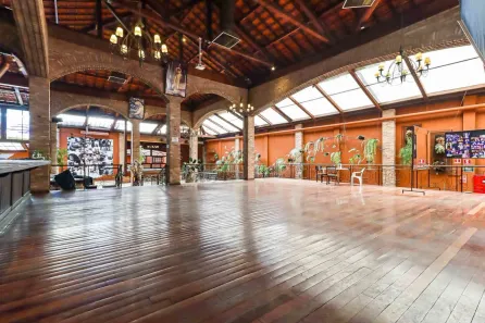 Ponto Comercial para alugar, 1340m² no Campo Belo, São Paulo