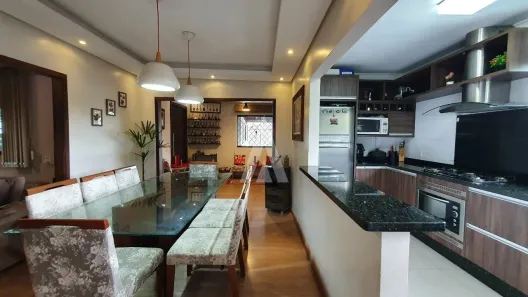 Casa com 3 Quartos à venda, 220m² no Costa e Silva, Joinville
