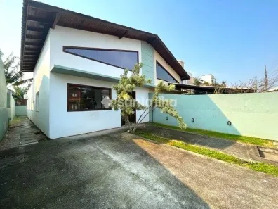 Casa com 3 Quartos para alugar, 160m² no Campeche, Florianópolis