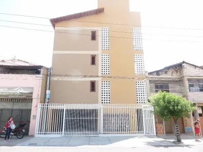 Apartamento com 1 Quarto para alugar, 30m² no Carlito Pamplona, Fortaleza