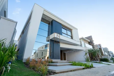 Casa de Condomínio com 3 Quartos à venda, 290m² no São Braz, Curitiba