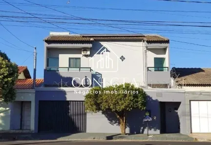 Casa com 5 Quartos à venda, 239m² no Alto Umuarama, Uberlândia