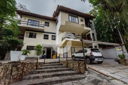 Casa de Condomínio com 5 Quartos à venda, 274m² no Itaipu, Niterói