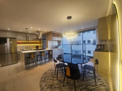 Apartamento com 3 Quartos à venda, 94m² no Canto, Florianópolis