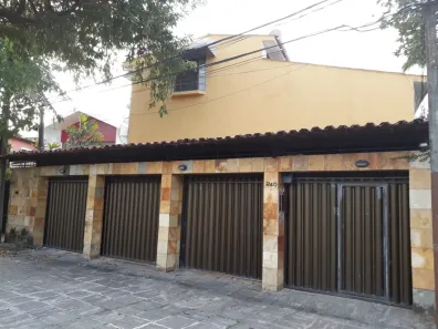 Casa com 3 Quartos para alugar, 200m² no Poço, Recife