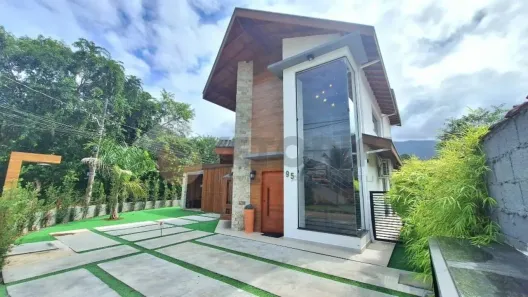 Casa de Condomínio com 3 Quartos à venda, 220m² no Mar Verde II, Caraguatatuba
