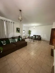 Casa com 3 Quartos à venda, 170m² no Tubalina, Uberlândia