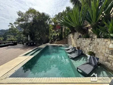 Casa de Condomínio com 7 Quartos à venda, 700m² no Itaipava, Petrópolis