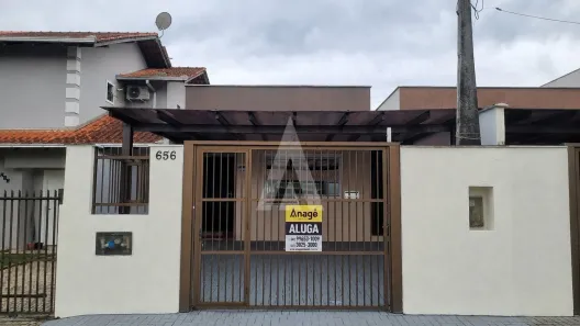 Casa com 3 Quartos para alugar, 97m² no Comasa, Joinville