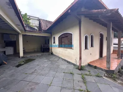 Casa com 6 Quartos à venda, 172m² no Tijuca, Teresópolis