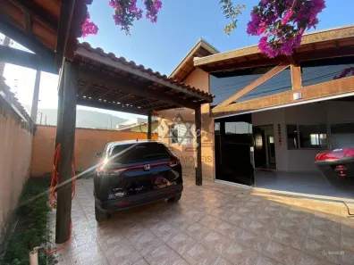 Casa com 3 Quartos à venda, 250m² no Jardim do Sol, Caraguatatuba