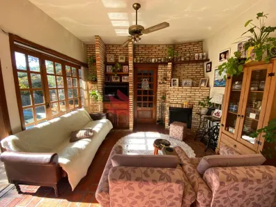 Casa com 3 Quartos para alugar, 207m² no São Jorge, Novo Hamburgo