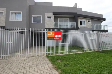 Sobrado com 3 Quartos à venda, 150m² no Uberaba, Curitiba