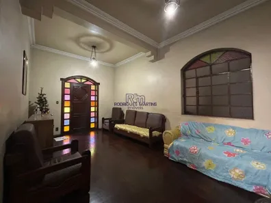 Casa com 6 Quartos à venda, 379m² no Carlos Prates, Belo Horizonte