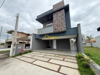 Sobrado com 3 Quartos à venda, 193m² no Jardim Jacinto, Jacareí