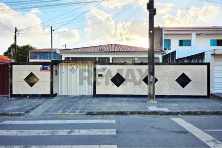 Casa com 4 Quartos à venda, 210m² no Cruzeiro, Campina Grande