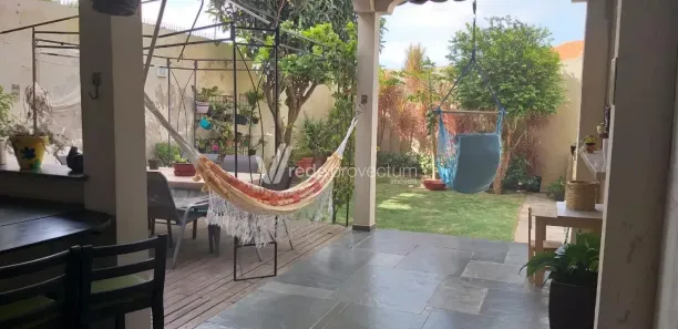 Sobrado com 3 Quartos à venda, 221m² no Jardim Chapadão, Campinas