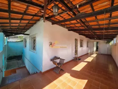 Casa com 4 Quartos à venda, 250m² no Bom Pastor, Divinópolis