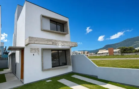 Casa com 3 Quartos à venda, 99m² no , Garopaba