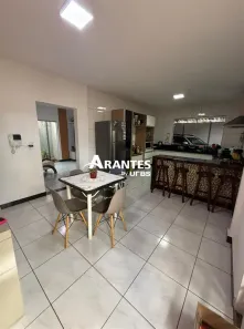 Casa com 3 Quartos à venda, 210m² no Custódio Pereira, Uberlândia