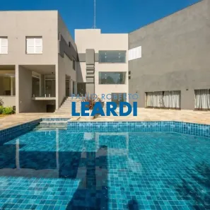Casa de Condomínio com 4 Quartos à venda, 1200m² no Alphaville Residencial Zero, Barueri