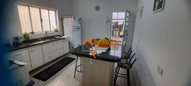 Sobrado com 3 Quartos à venda, 163m² no Jardim Adriana, Guarulhos