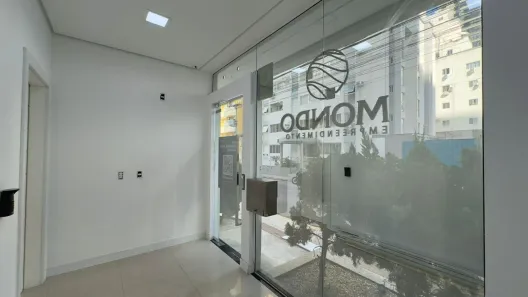 Sala Comercial para alugar, 106m² no Pioneiros, Balneário Camboriú