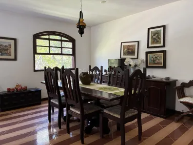 Fazenda/Sítio com 4 Quartos à venda, 1500m² no Centro, Resende