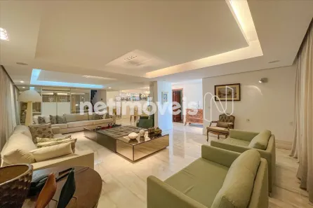 Casa com 5 Quartos à venda, 600m² no São Luiz, Belo Horizonte