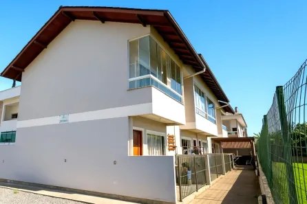 Sobrado com 2 Quartos à venda, 68m² no Barra do Aririú, Palhoça